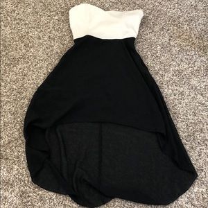 AMAZING CONDITION BLACK AND WHITE STRAPLESS DRESS